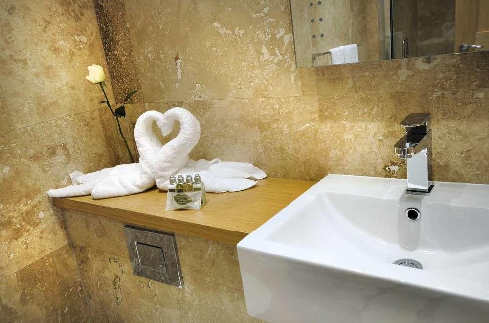 Ennios Boutique Hotel Southampton Esterno foto Bathroom